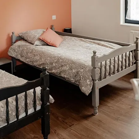 Volcans - 1-4 Pers, Au Calme A 20 Mins De Vulcania, Puy-de-dome Et Lemptegy, 35 Mins Du Mont Dore Et Du Sancy * Gelles