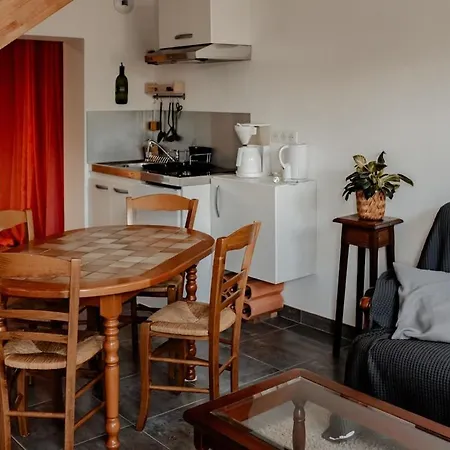 Volcans - 1-4 Pers, Au Calme A 20 Mins De Vulcania, Puy-de-dome Et Lemptegy, 35 Mins Du Mont Dore Et Du Sancy Σπίτι διακοπών *