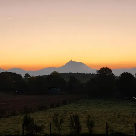 Volcans - 1-4 Pers, Au Calme A 20 Mins De Vulcania, Puy-de-dome Et Lemptegy, 35 Mins Du Mont Dore Et Du Sancy * Gelles